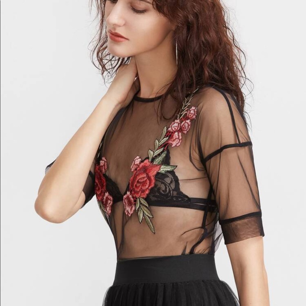 Women’s mesh top